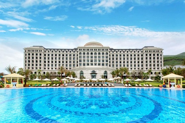 Khách sạn Nha Trang có hồ bơi đẹp nhất