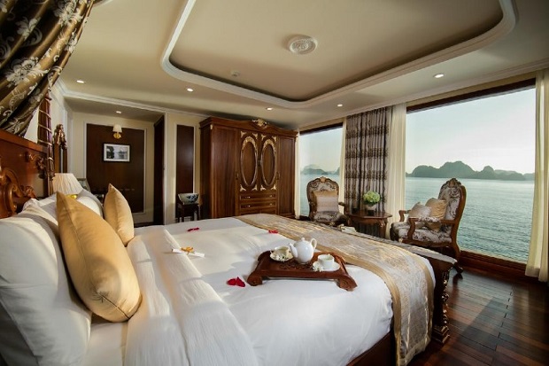 Khách sạn Quảng Ninh trên du thuyền